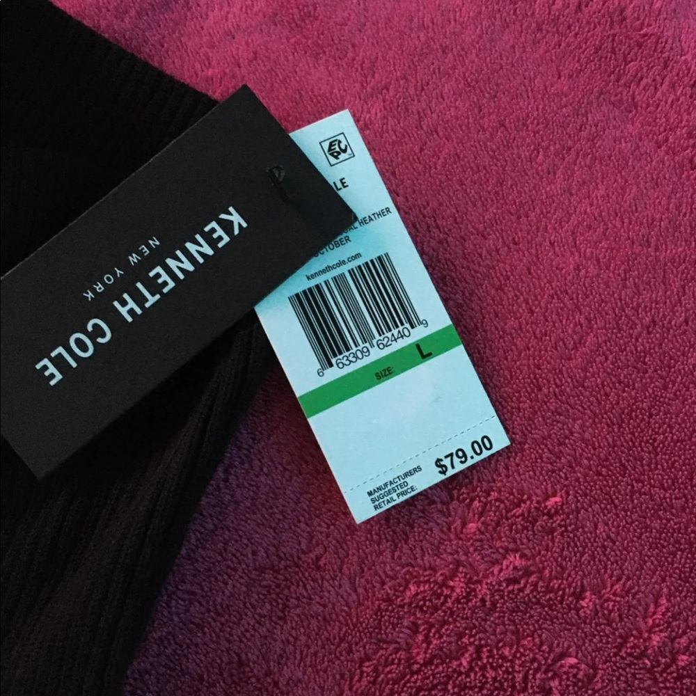 Kenneth Cole TurtleNeck - Picture 1 of 3